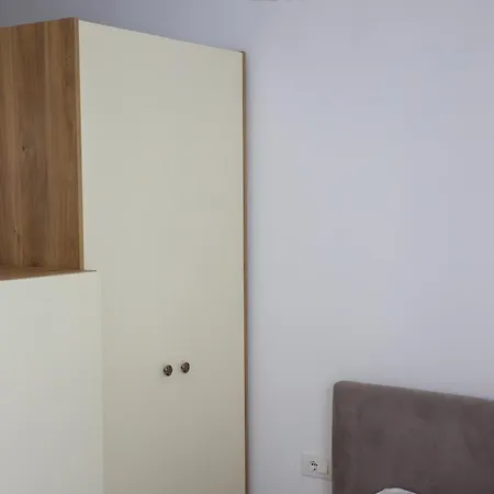 A Parti Apartments Golem (Tirana)