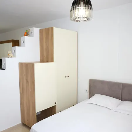 A Parti Apartments Golem (Tirana)