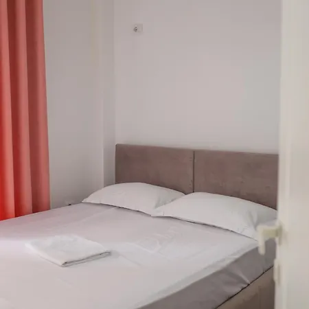 Golem Central Apartments *